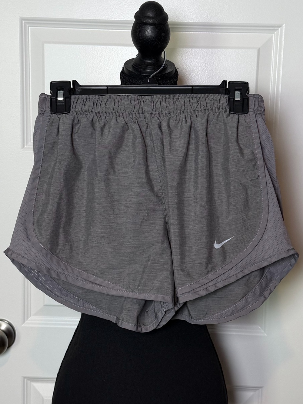 Nike Dri-FIT Gray Running Athletic Shorts Women’s Medium